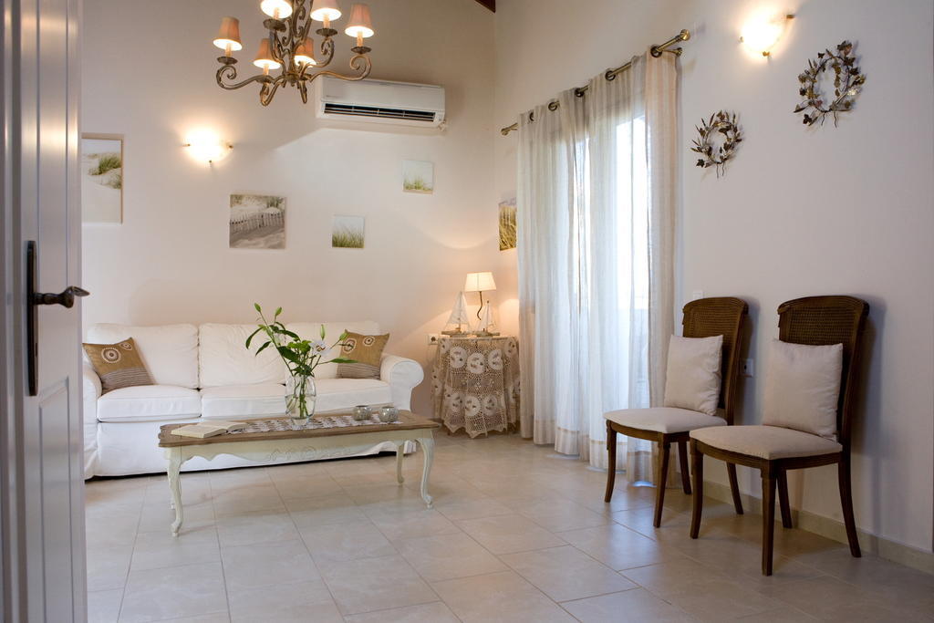 נידרי Kores Villas חדר תמונה